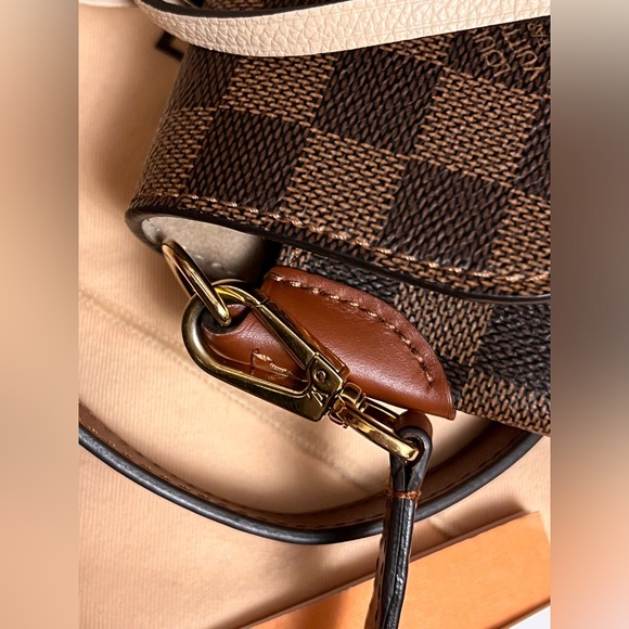 ‼️SOLD‼️ Louis Vuitton Beaumarchais crossbody bag - Picture 5 of 12